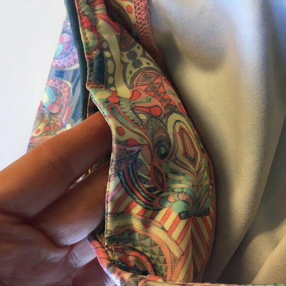 Roxy Athletic Capri Leggings Large Pink Print Hidden Waist Pocket - Picture 3 of 7